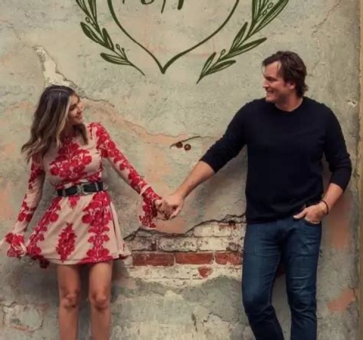 
Is Brett Hughes Married? His Bio, Age, Wife, Net worth and Height 