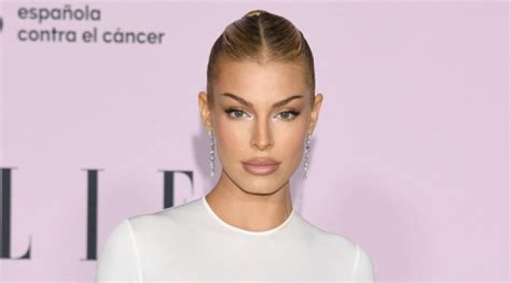 Jennifer Goicoechea Height, Weight, Net Worth, Age, Birthday, Wikipedia, Who, Instagram, Biography