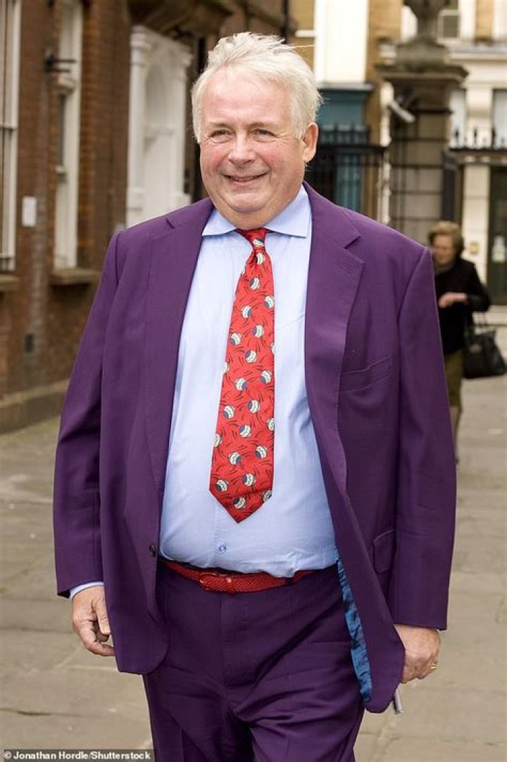 
Luke Biggins Height, Weight, Net Worth, Age, Birthday, Wikipedia, Who, Nationality, Biography 