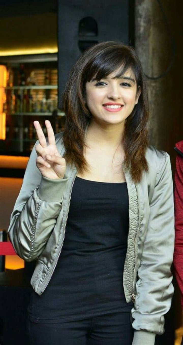 Shirley Setia Height, Weight, Net Worth, Age, Birthday, Wikipedia, Who, Nationality, Biography