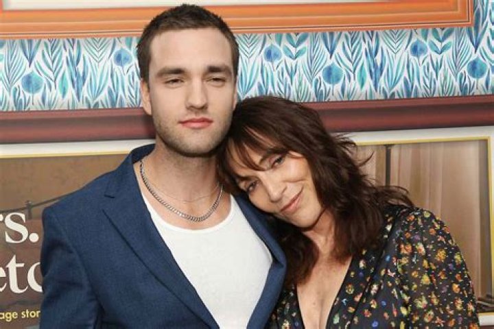 
Who are Devin Whites Parents? Devin White Biography, Parents Name and More 